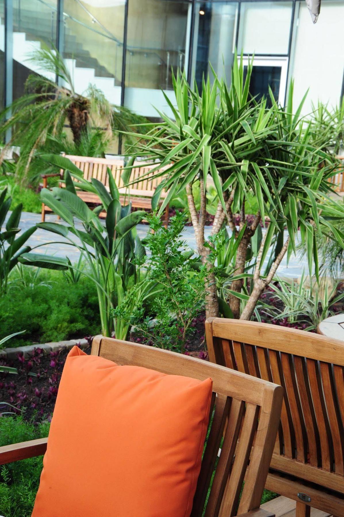 De Convencoes De Talatona Hotel Луанда Екстериор снимка