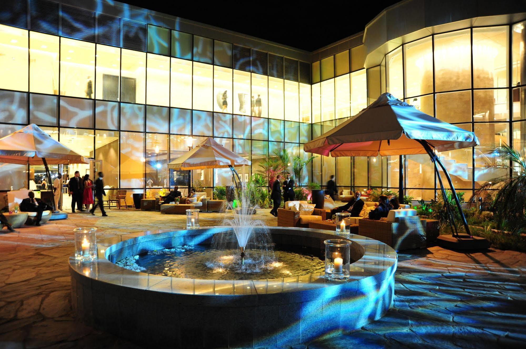 De Convencoes De Talatona Hotel Луанда Екстериор снимка